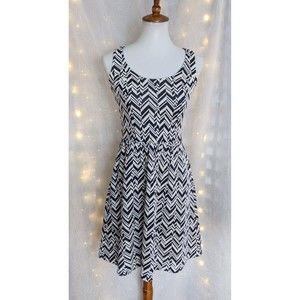 Anthropologie Maeve XS X-Small Black White Geometric Dress Textured Fit Flare